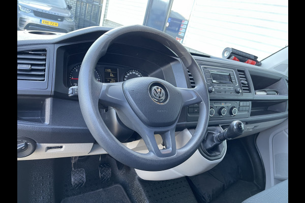 Volkswagen Transporter 2.0 TDI 102pk L1H1 Comfortline / vaste prijs rijklaar € 14.950 ex btw / bpm vrij / euro 6 diesel / Bott ingerichte laadruimte / airco / cruise / imperial / trekhaak !