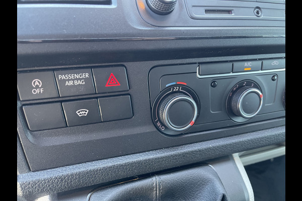 Volkswagen Transporter 2.0 TDI 102pk L1H1 Comfortline / vaste prijs rijklaar € 14.950 ex btw / bpm vrij / euro 6 diesel / Bott ingerichte laadruimte / airco / cruise / imperial / trekhaak !