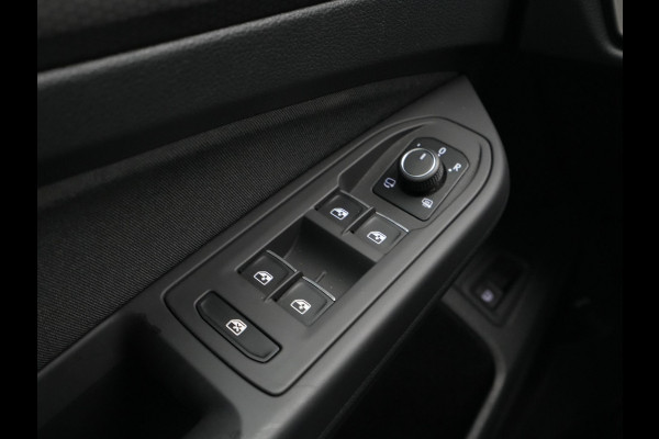 Volkswagen Golf 1.4 eHybrid 245pk GTE Panorama Trekhaak Camera Carplay Sideassist 327