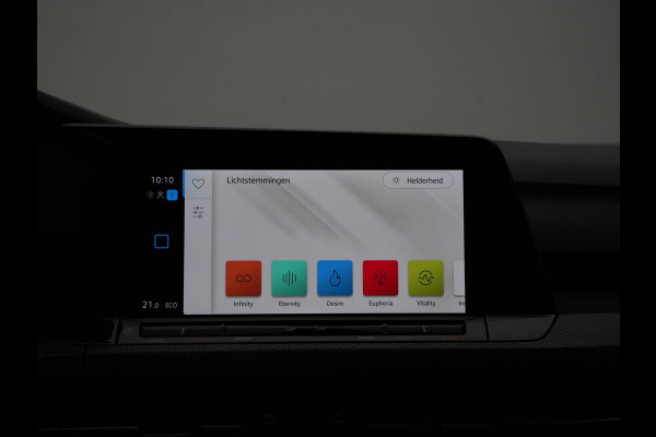 Volkswagen Golf 1.4 eHybrid 245pk GTE Panorama Trekhaak Camera Carplay Sideassist 327