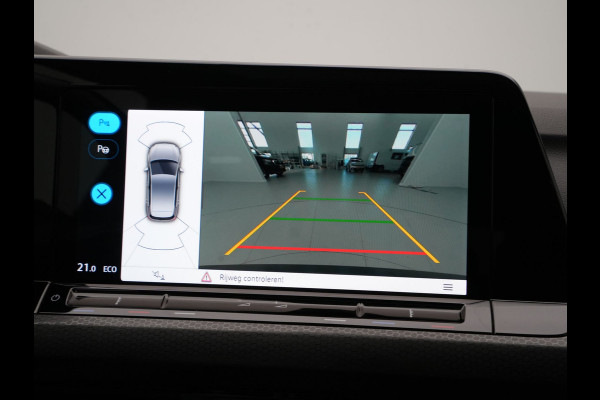 Volkswagen Golf 1.4 eHybrid 245pk GTE Panorama Trekhaak Camera Carplay Sideassist 327