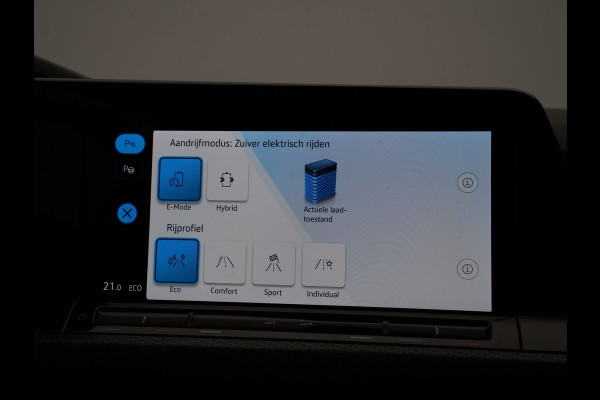 Volkswagen Golf 1.4 eHybrid 245pk GTE Panorama Trekhaak Camera Carplay Sideassist 327