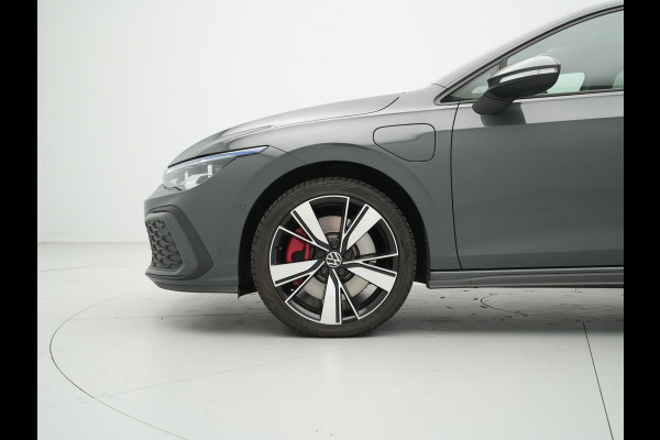 Volkswagen Golf 1.4 eHybrid 245pk GTE Panorama Trekhaak Camera Carplay Sideassist 327