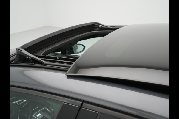 Volkswagen Golf 1.4 eHybrid 245pk GTE Panorama Trekhaak Camera Carplay Sideassist 327