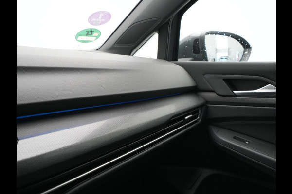 Volkswagen Golf 1.4 eHybrid 245pk GTE Panorama Trekhaak Camera Carplay Sideassist 327