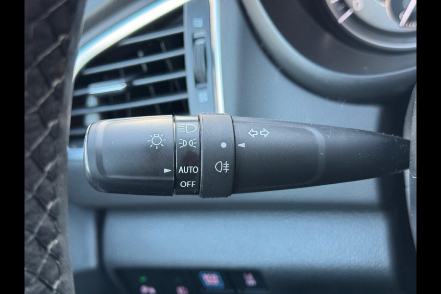 Suzuki S-Cross 1.5 Hybrid Automaat Style | Panoramadak, 360 Camera, Dodehoekherkenning, Parkeersensoren, Stoelverwarming, Keyless