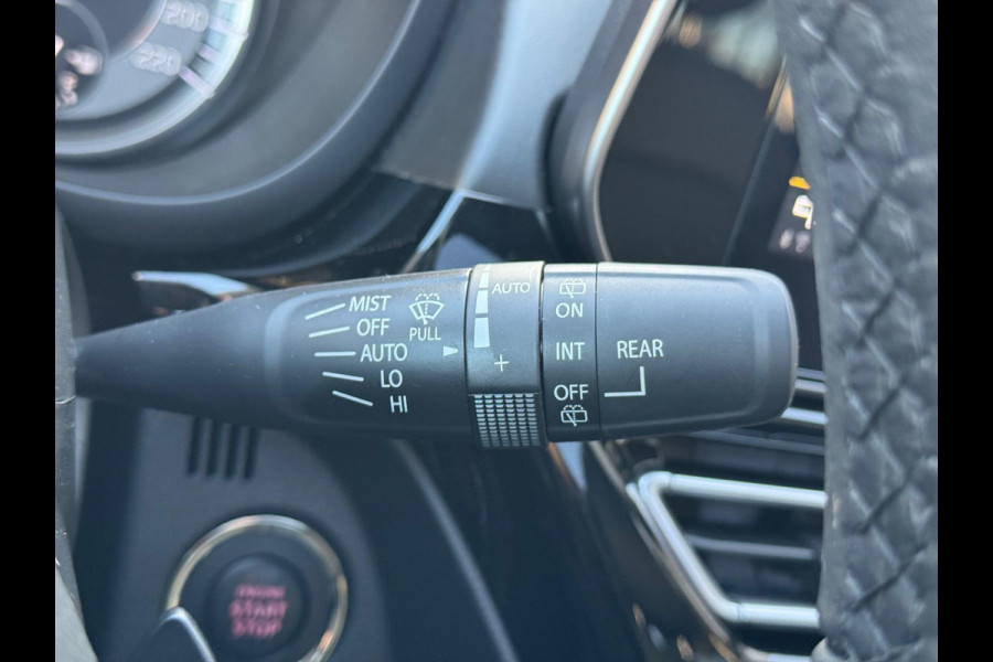 Suzuki S-Cross 1.5 Hybrid Automaat Style | Panoramadak, 360 Camera, Dodehoekherkenning, Parkeersensoren, Stoelverwarming, Keyless