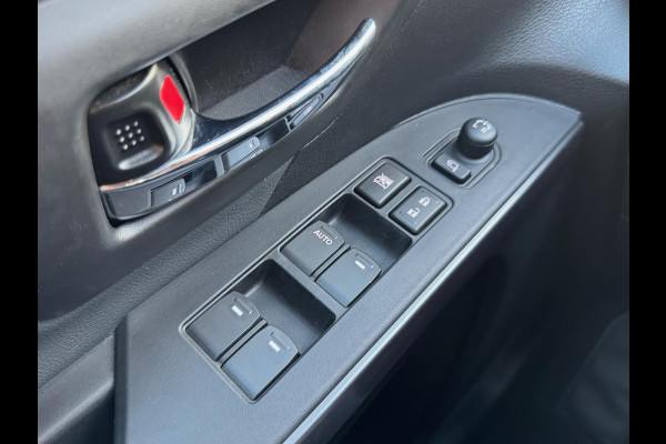 Suzuki S-Cross 1.5 Hybrid Automaat Style | Panoramadak, 360 Camera, Dodehoekherkenning, Parkeersensoren, Stoelverwarming, Keyless