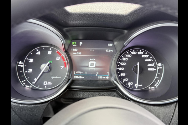 Alfa Romeo Stelvio 2.0 T AWD Super | BOMVOL| STOEL/ STUURVERW.| ELEK. ACHTERKLEP| CAMERA| MEM. STOEL| DODE HOEK| APPLE CARPLAY| RIJKLAARPRIJS. INCL 12 MND BOVAG GARANTIE