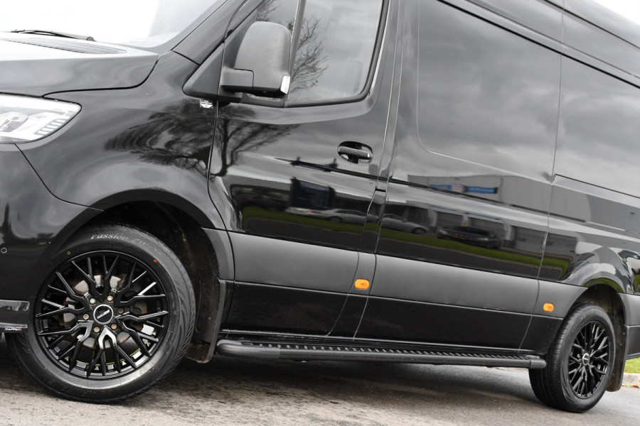 Mercedes-Benz Sprinter 317 1.9 CDI L2H2 RWD AMG Black Edition FACELIFT! Camera, Cruise, Carplay, LED, Multimedia, 170pk, NAVI, Automaat, Uniek!