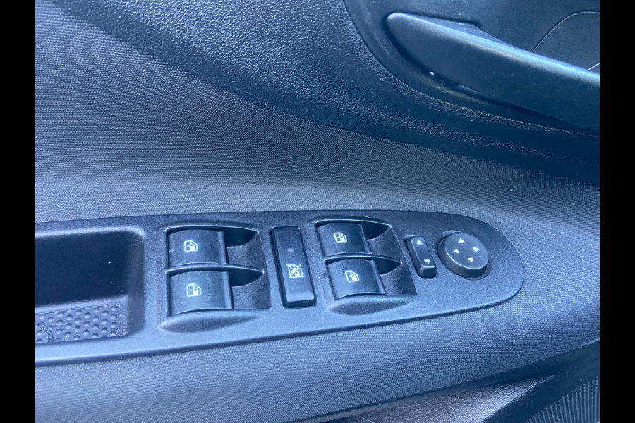 Fiat Punto Evo TWINAIR 5-DEURS/CLIMA/NAVI/PDC/ZUINIG