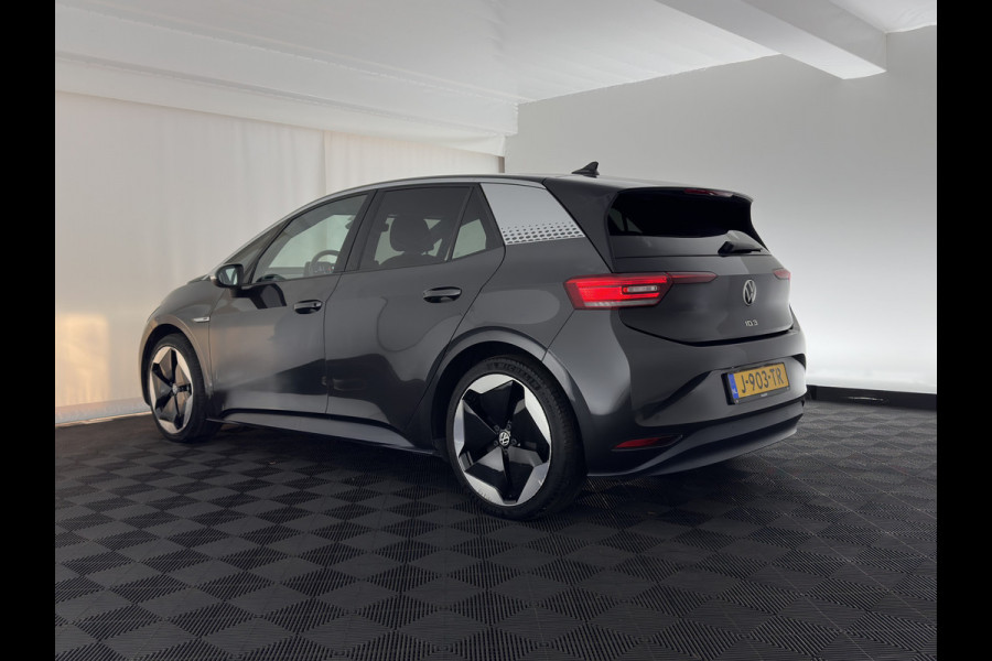 Volkswagen ID.3 First Max 58 kWh [ 3-Fase ] {SOH-91%} (INCL.BTW)  *PANO | HEAD-UP | ADAPTIVE-CRUISE | FULL-LED | BLIND-SPOT | CAMERA | KEYLESS | MICROFIBRE | AMBIENT-LIGHT | NAVI-FULLMAP | DAB+ | ECC | PDC | HEATED-SPORTSEATS | DIGI-COCKPIT | 20