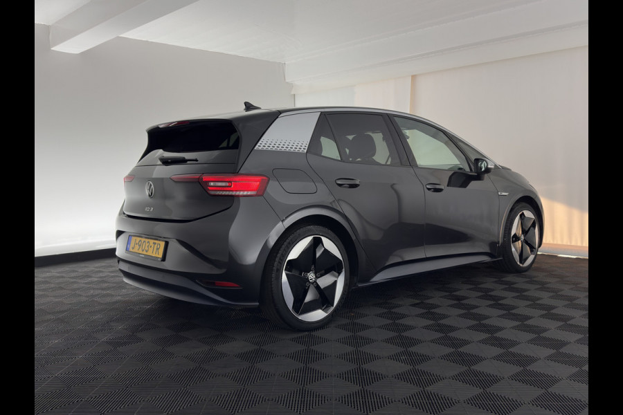 Volkswagen ID.3 First Max 58 kWh [ 3-Fase ] {SOH-91%} (INCL.BTW)  *PANO | HEAD-UP | ADAPTIVE-CRUISE | FULL-LED | BLIND-SPOT | CAMERA | KEYLESS | MICROFIBRE | AMBIENT-LIGHT | NAVI-FULLMAP | DAB+ | ECC | PDC | HEATED-SPORTSEATS | DIGI-COCKPIT | 20