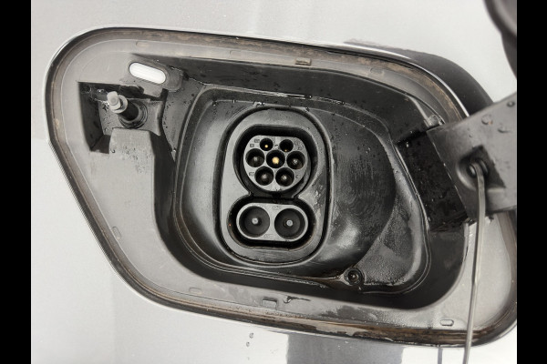 Volkswagen ID.3 First Max 58 kWh [ 3-Fase ] {SOH-91%} (INCL.BTW)  *PANO | HEAD-UP | ADAPTIVE-CRUISE | FULL-LED | BLIND-SPOT | CAMERA | KEYLESS | MICROFIBRE | AMBIENT-LIGHT | NAVI-FULLMAP | DAB+ | ECC | PDC | HEATED-SPORTSEATS | DIGI-COCKPIT | 20