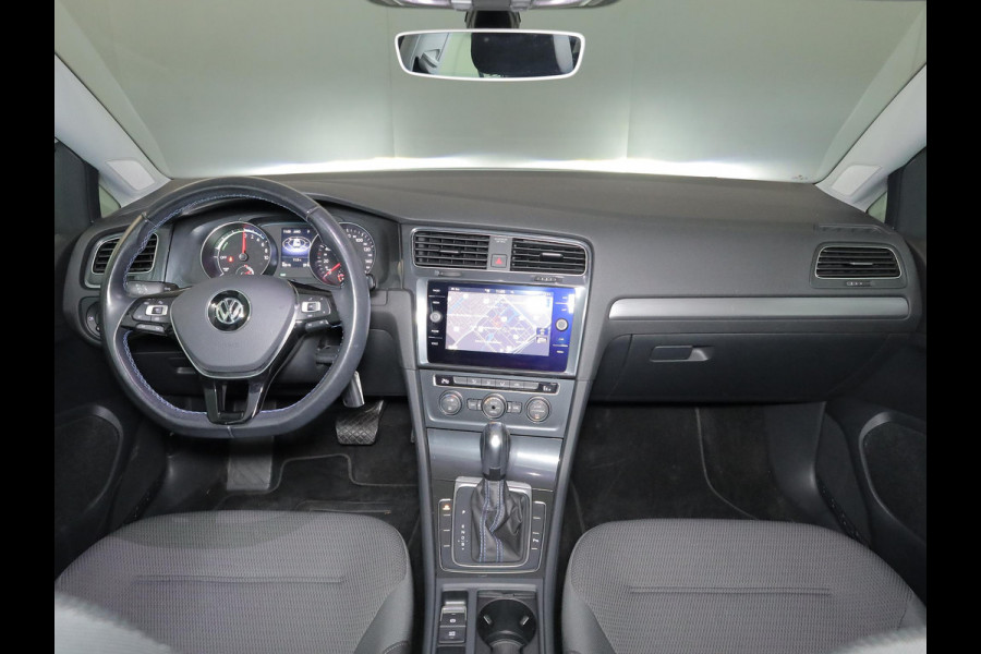 Volkswagen e-Golf E-DITION 136pk | Navi| Parksensors| LM-velgen| LED