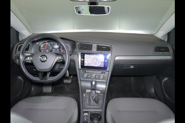 Volkswagen e-Golf E-DITION 136pk | Navi| Parksensors| LM-velgen| LED