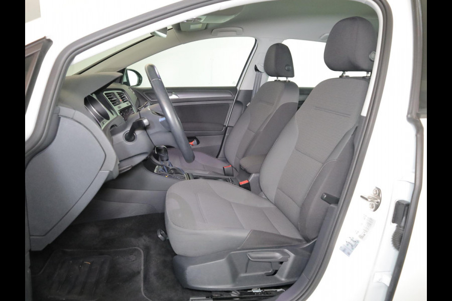 Volkswagen e-Golf E-DITION 136pk | Navi| Parksensors| LM-velgen| LED