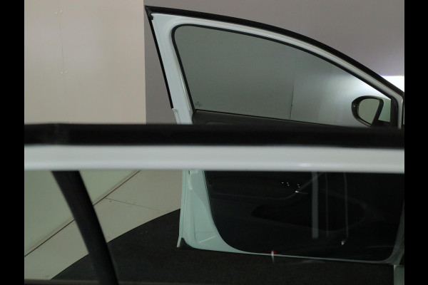 Volkswagen e-Golf E-DITION 136pk | Navi| Parksensors| LM-velgen| LED