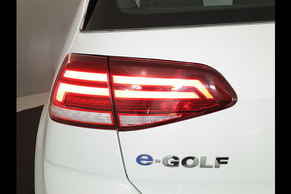 Volkswagen e-Golf E-DITION 136pk | Navi| Parksensors| LM-velgen| LED
