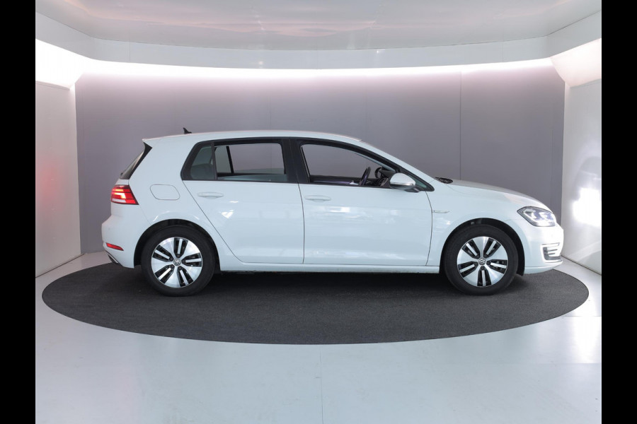 Volkswagen e-Golf E-DITION 136pk | Navi| Parksensors| LM-velgen| LED