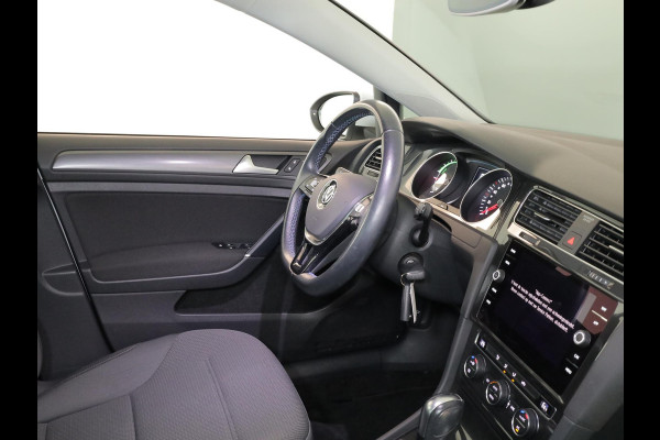 Volkswagen e-Golf E-DITION 136pk | Navi| Parksensors| LM-velgen| LED
