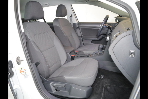 Volkswagen e-Golf E-DITION 136pk | Navi| Parksensors| LM-velgen| LED