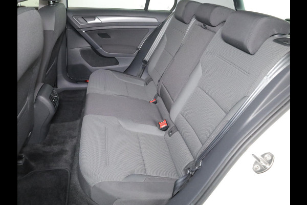 Volkswagen e-Golf E-DITION 136pk | Navi| Parksensors| LM-velgen| LED