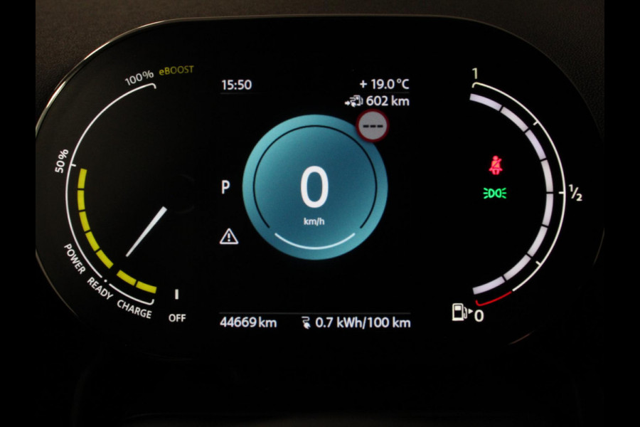 MINI Countryman PHEV 2.0 Cooper S E ALL4 Classic | Navigatie | Parkeersensoren achter | Achteruitrij camera | Cruise Control | Airco | 17” Lichtmetalen Velgen | Dakrails | Verwarmde voorstoelen | LED