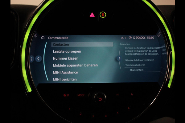 MINI Countryman PHEV 2.0 Cooper S E ALL4 Classic | Navigatie | Parkeersensoren achter | Achteruitrij camera | Cruise Control | Airco | 17” Lichtmetalen Velgen | Dakrails | Verwarmde voorstoelen | LED