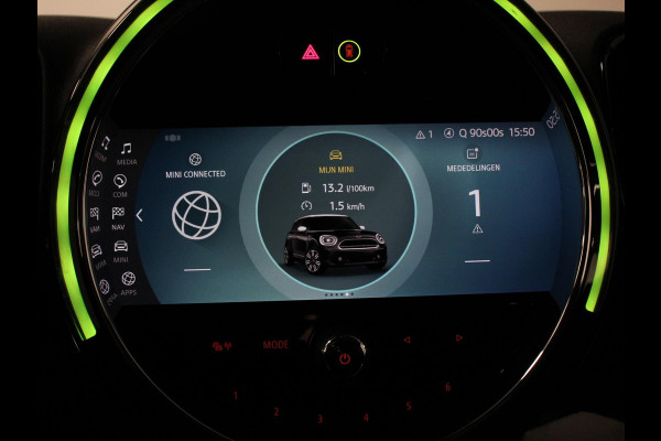 MINI Countryman PHEV 2.0 Cooper S E ALL4 Classic | Navigatie | Parkeersensoren achter | Achteruitrij camera | Cruise Control | Airco | 17” Lichtmetalen Velgen | Dakrails | Verwarmde voorstoelen | LED