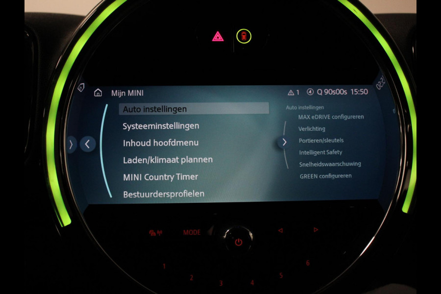 MINI Countryman PHEV 2.0 Cooper S E ALL4 Classic | Navigatie | Parkeersensoren achter | Achteruitrij camera | Cruise Control | Airco | 17” Lichtmetalen Velgen | Dakrails | Verwarmde voorstoelen | LED