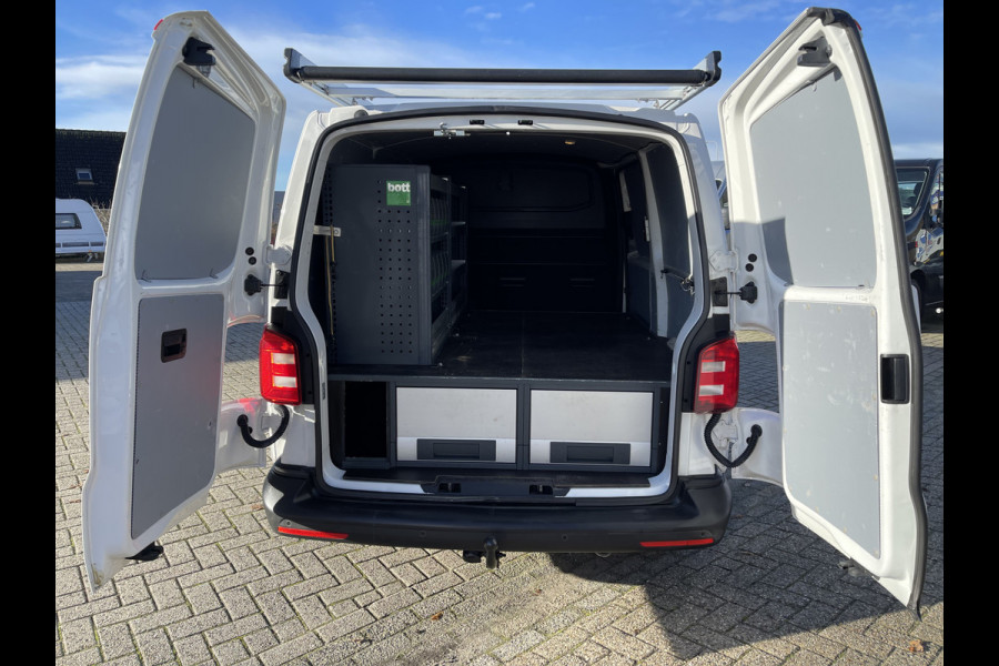 Volkswagen Transporter 2.0 TDI 102pk L1H1 Comfortline / vaste prijs rijklaar € 16.950 ex btw / lease vanaf € / euro 6 / bpm vrij / ingerichte laadruimte / imperial / bijrijdersbank / trekhaak / airco / cruise !