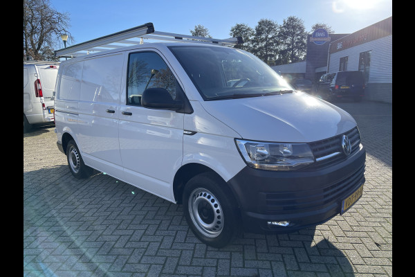 Volkswagen Transporter 2.0 TDI 102pk L1H1 Comfortline / vaste prijs rijklaar € 16.950 ex btw / lease vanaf € / euro 6 / bpm vrij / ingerichte laadruimte / imperial / bijrijdersbank / trekhaak / airco / cruise !