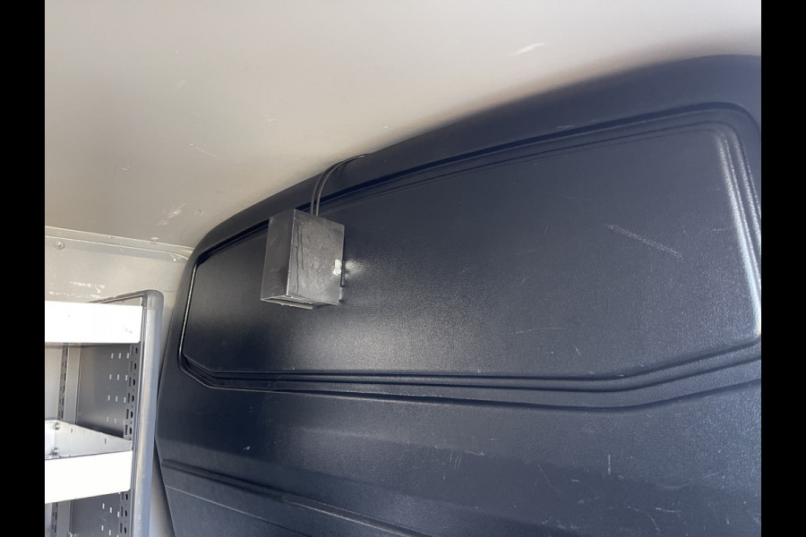 Volkswagen Transporter 2.0 TDI 102pk L1H1 Comfortline / vaste prijs rijklaar € 16.950 ex btw / lease vanaf € / euro 6 / bpm vrij / ingerichte laadruimte / imperial / bijrijdersbank / trekhaak / airco / cruise !