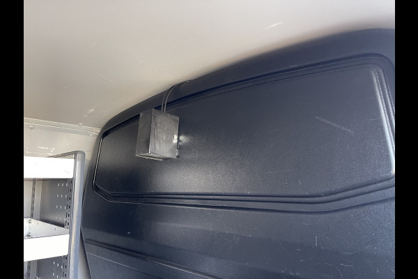 Volkswagen Transporter 2.0 TDI 102pk L1H1 Comfortline / vaste prijs rijklaar € 16.950 ex btw / lease vanaf € / euro 6 / bpm vrij / ingerichte laadruimte / imperial / bijrijdersbank / trekhaak / airco / cruise !