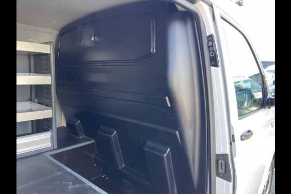 Volkswagen Transporter 2.0 TDI 102pk L1H1 Comfortline / vaste prijs rijklaar € 16.950 ex btw / lease vanaf € / euro 6 / bpm vrij / ingerichte laadruimte / imperial / bijrijdersbank / trekhaak / airco / cruise !