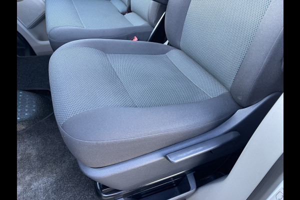 Volkswagen Transporter 2.0 TDI 102pk L1H1 Comfortline / vaste prijs rijklaar € 16.950 ex btw / lease vanaf € / euro 6 / bpm vrij / ingerichte laadruimte / imperial / bijrijdersbank / trekhaak / airco / cruise !