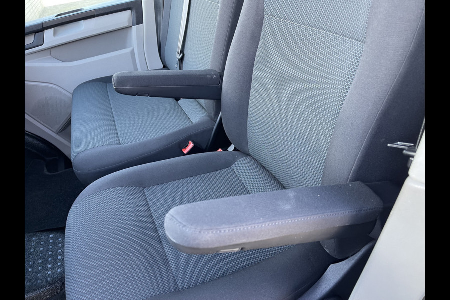 Volkswagen Transporter 2.0 TDI 102pk L1H1 Comfortline / vaste prijs rijklaar € 16.950 ex btw / lease vanaf € / euro 6 / bpm vrij / ingerichte laadruimte / imperial / bijrijdersbank / trekhaak / airco / cruise !