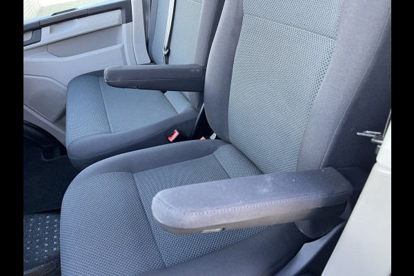Volkswagen Transporter 2.0 TDI 102pk L1H1 Comfortline / vaste prijs rijklaar € 16.950 ex btw / lease vanaf € / euro 6 / bpm vrij / ingerichte laadruimte / imperial / bijrijdersbank / trekhaak / airco / cruise !