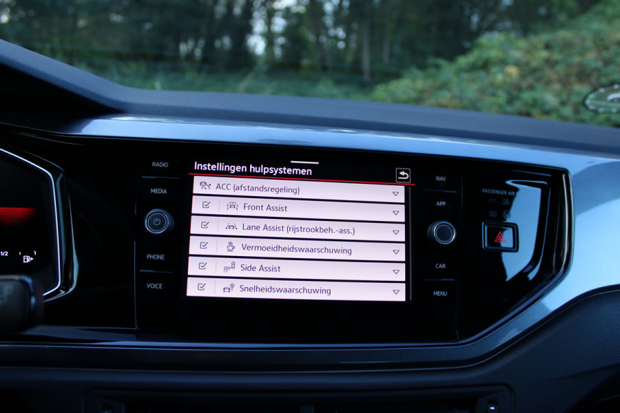 Volkswagen Polo 2.0 TSI GTI TSI 210PK DSG GTI-SPORT LED/CARPLAY/PDC