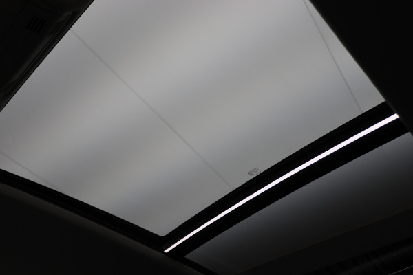 Volkswagen Tiguan 1.4 TSI ACT Comfortline Business R-Line Panoramadak, Virtual Cockpit, Camera, Apple Carplay, LED, 19"