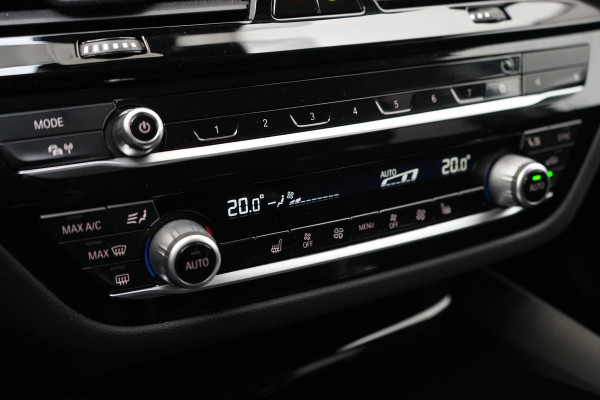 BMW 5 Serie Touring 530e Business Edition Plus | Trekhaak | Stuurverwachting | Adaptive cruise | Navigatie