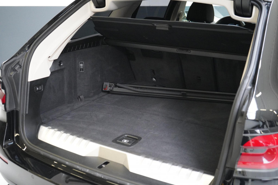 BMW 5 Serie Touring 530e Business Edition Plus | Trekhaak | Stuurverwachting | Adaptive cruise | Navigatie