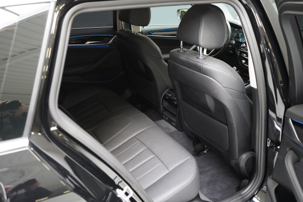 BMW 5 Serie Touring 530e Business Edition Plus | Trekhaak | Stuurverwachting | Adaptive cruise | Navigatie