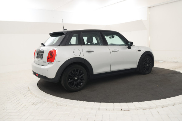 MINI Mini 1.5 Cooper Business Edition Automaat, Navigatie, Leer, Panorama,
