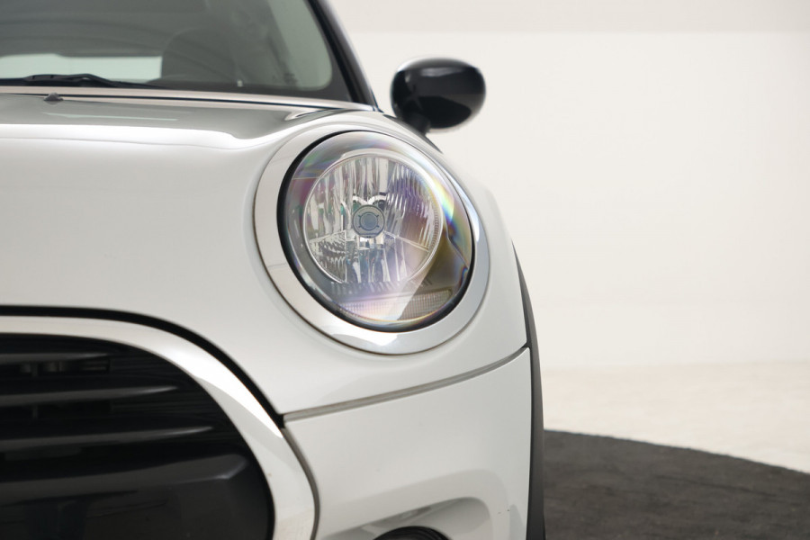 MINI Mini 1.5 Cooper Business Edition Automaat, Navigatie, Leer, Panorama,