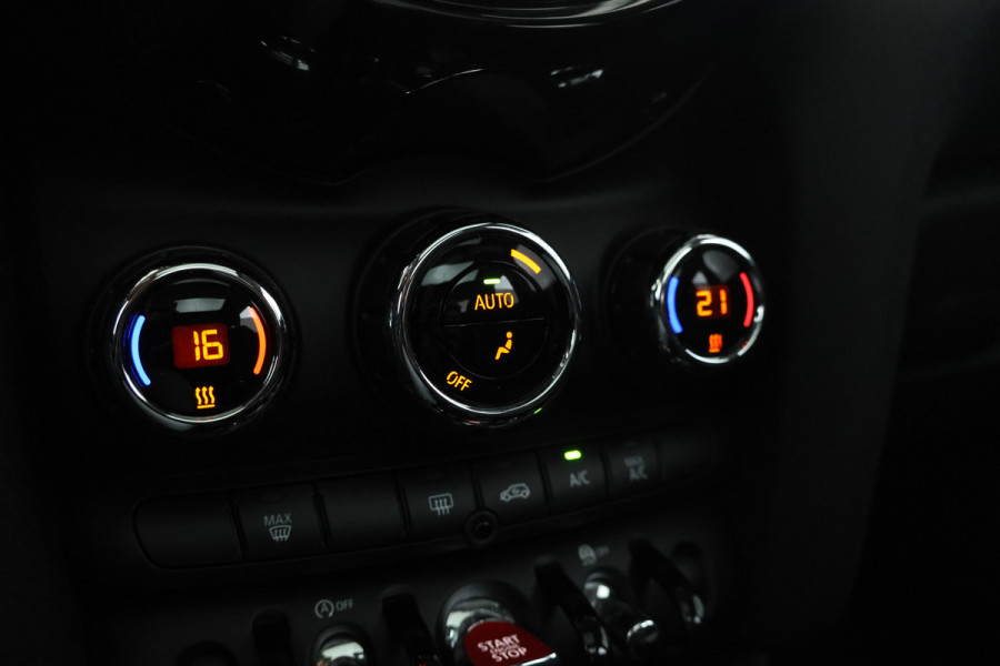 MINI Mini 1.5 Cooper Business Edition Automaat, Navigatie, Leer, Panorama,