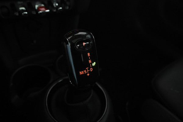 MINI Mini 1.5 Cooper Business Edition Automaat, Navigatie, Leer, Panorama,