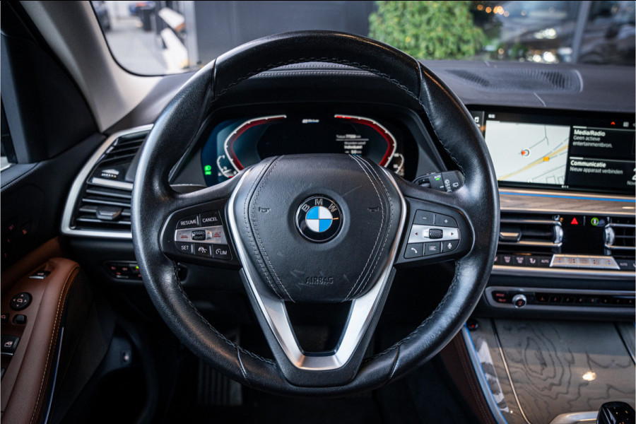 BMW X5 xDrive45e High Executive - Origineel NL | Elek. Trekhaak | Memory | Luchtvering | Stoelverwarming