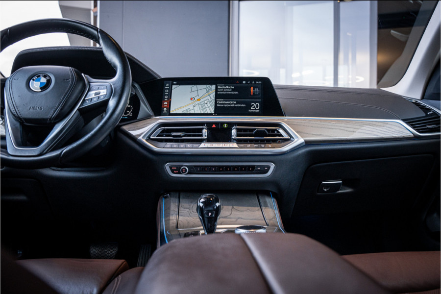 BMW X5 xDrive45e High Executive - Origineel NL | Elek. Trekhaak | Memory | Luchtvering | Stoelverwarming